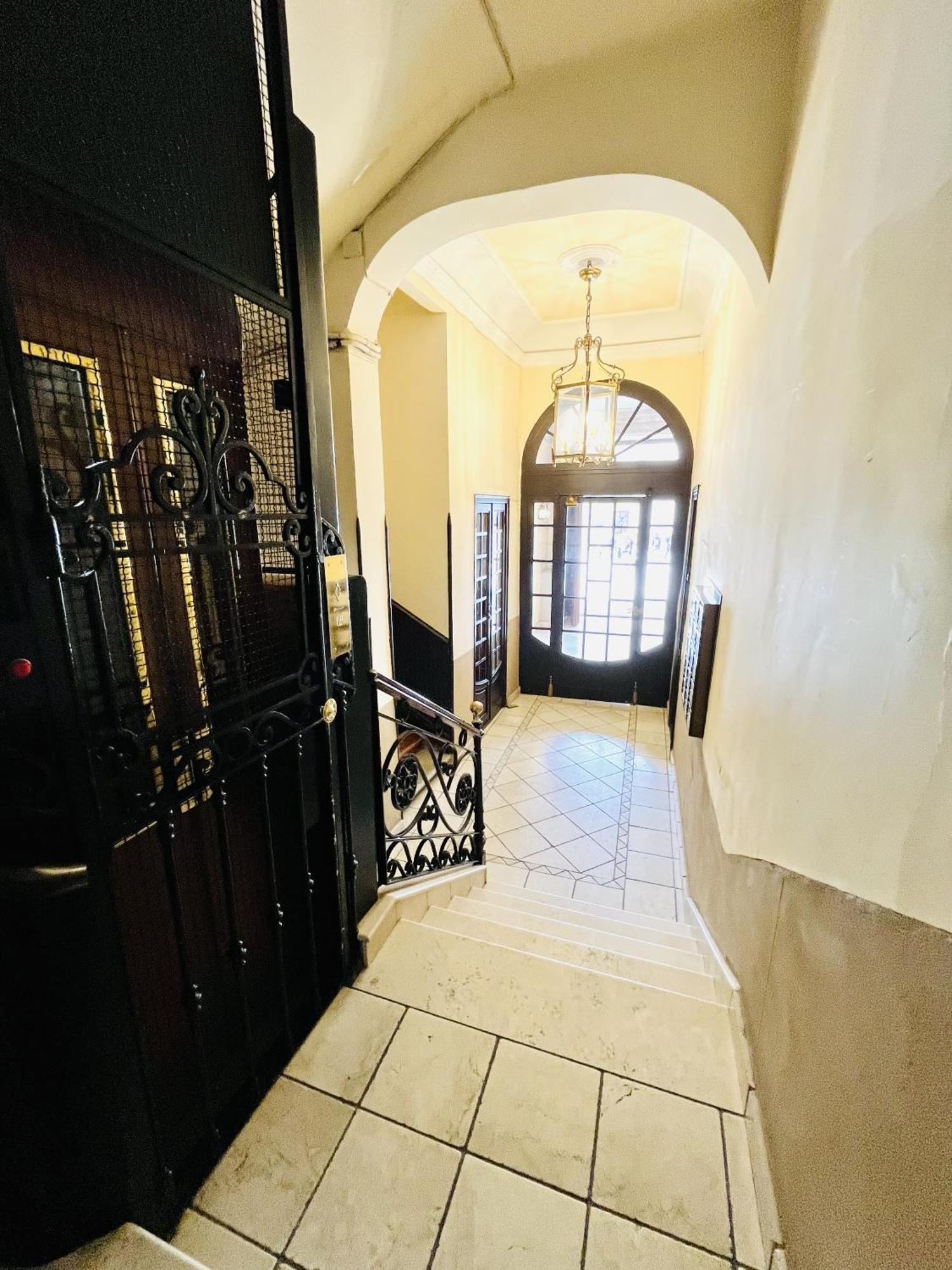 Dplace To Be - Amazing Apartments In Historic Center Madrid Exterior photo