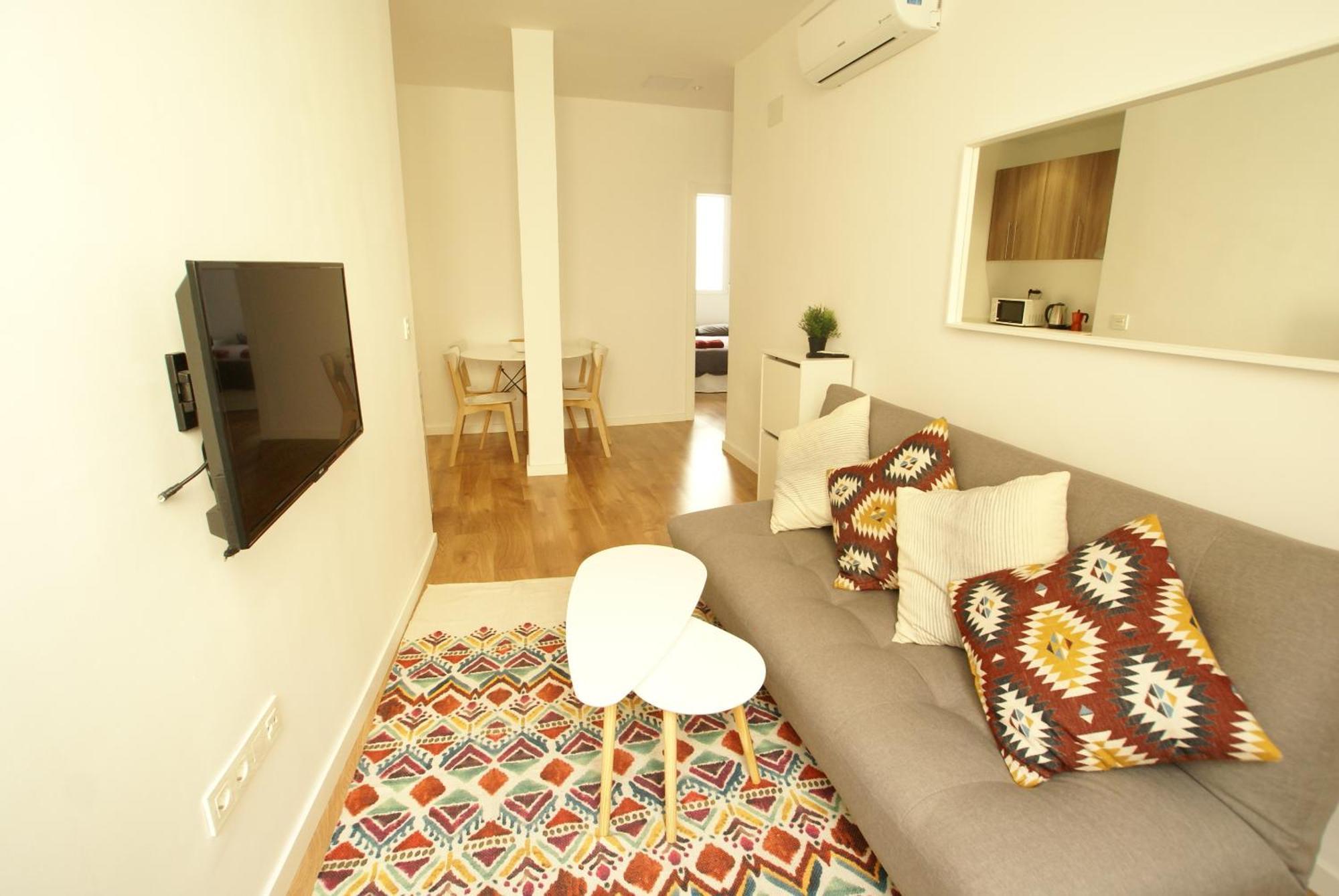 Dplace To Be - Amazing Apartments In Historic Center Madrid Room photo